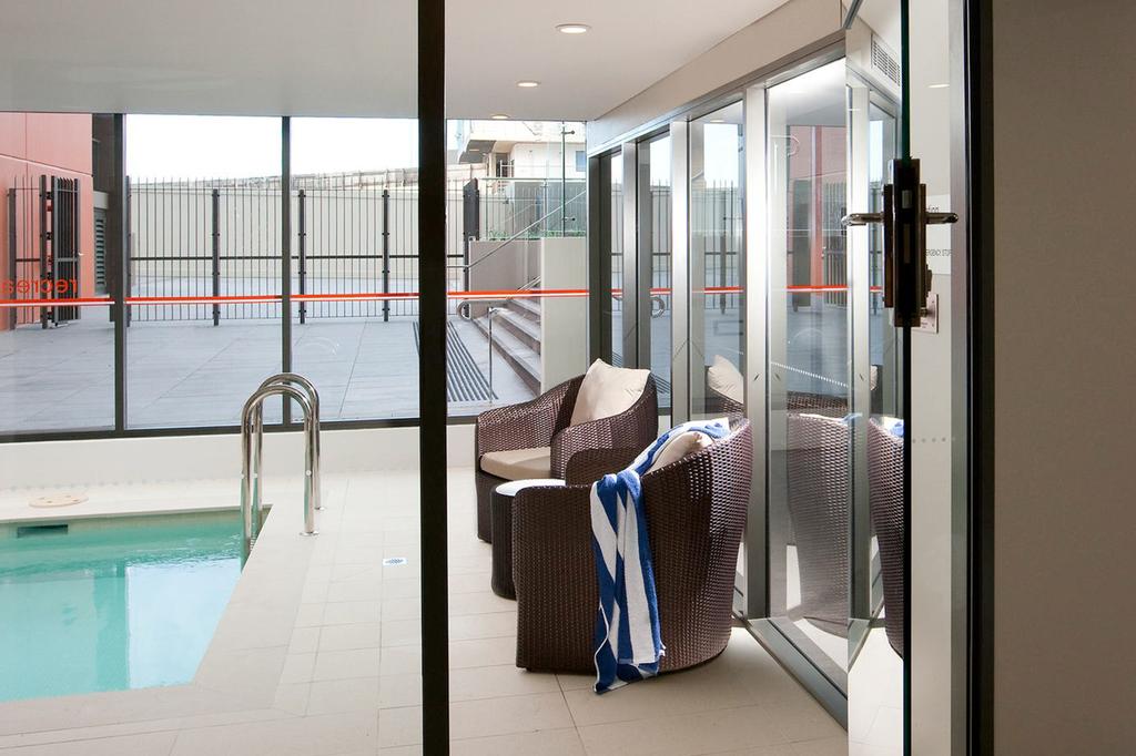 Novotel Newcastle Beach image 5