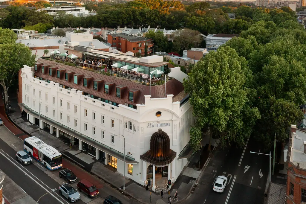 25hours Hotel The Olympia image 4