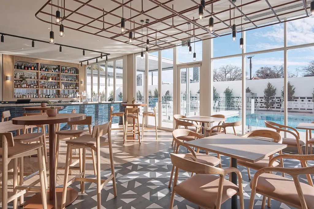 Hotel Alba Adelaide image 2