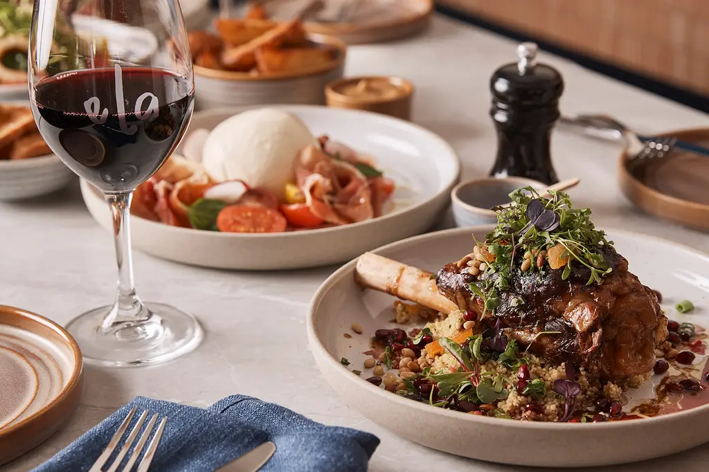 Hotel Alba Adelaide image 8