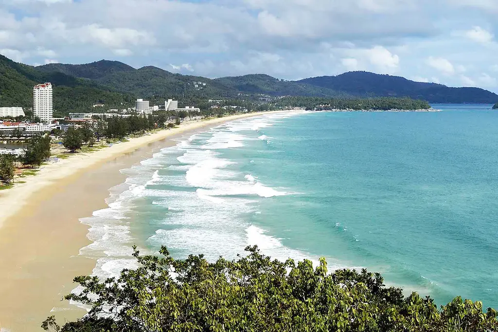 Novotel Phuket Vintage Park Resort image 2