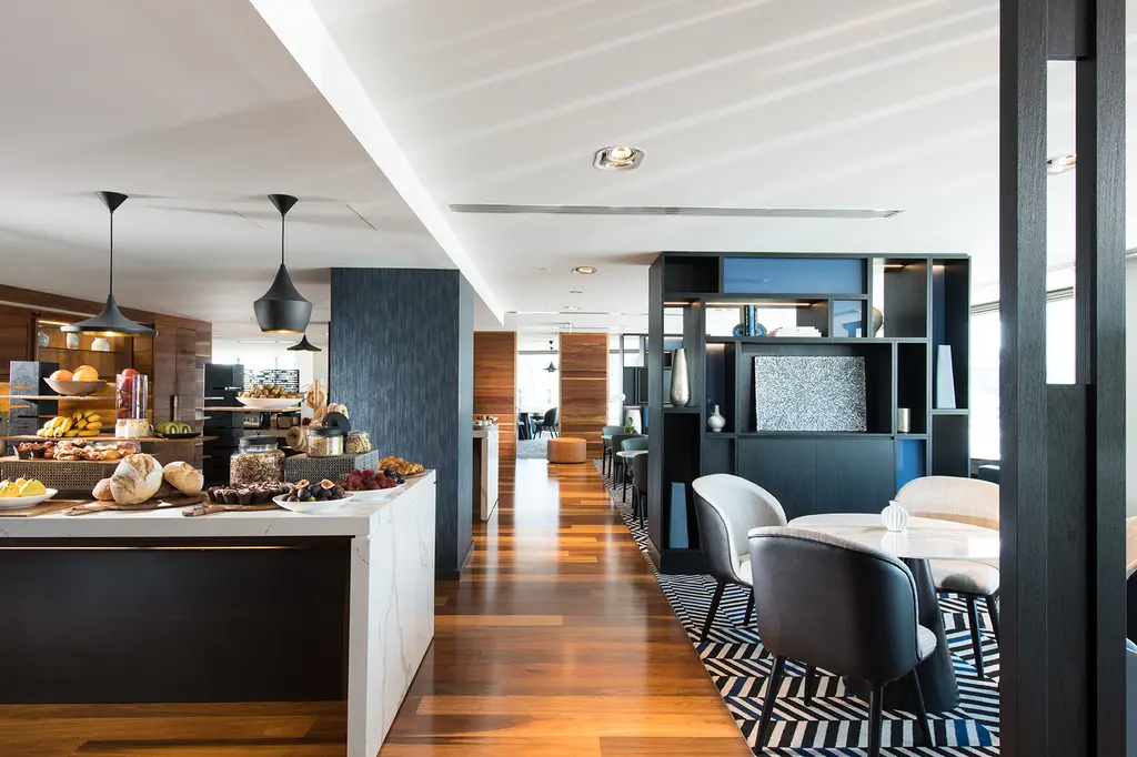 Pan Pacific Melbourne image 9
