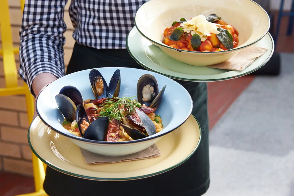 Portarlington Grand Hotel image 7