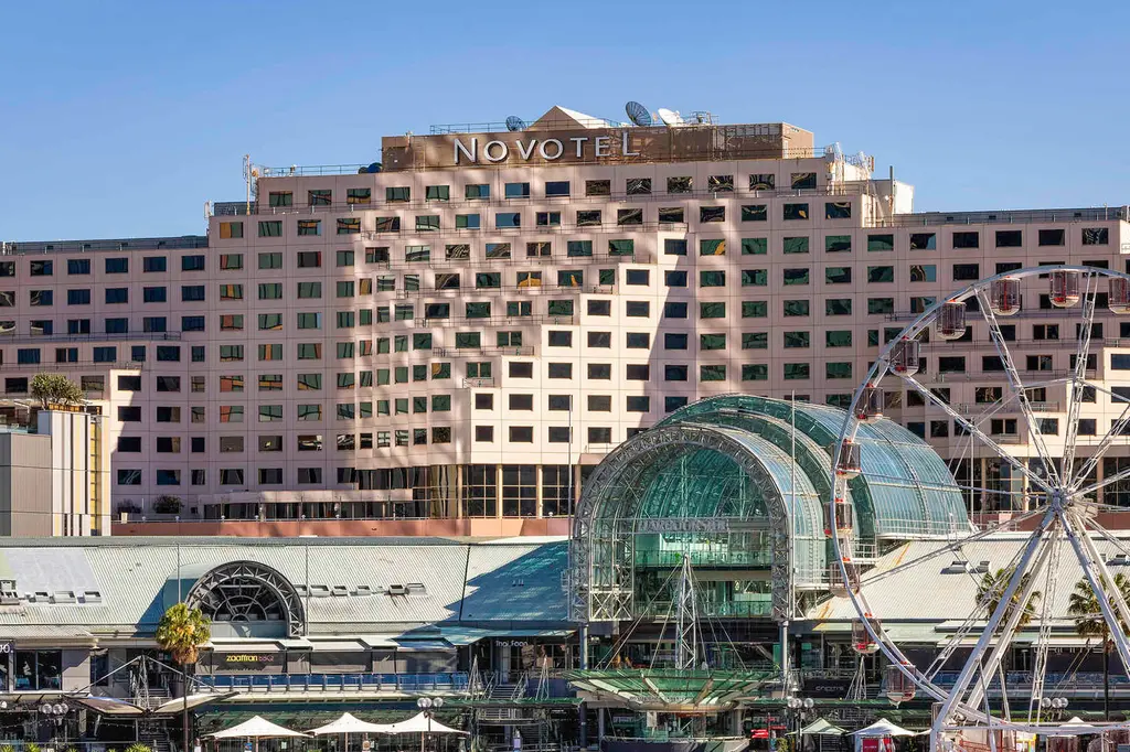 Novotel Sydney on Darling Harbour image 10