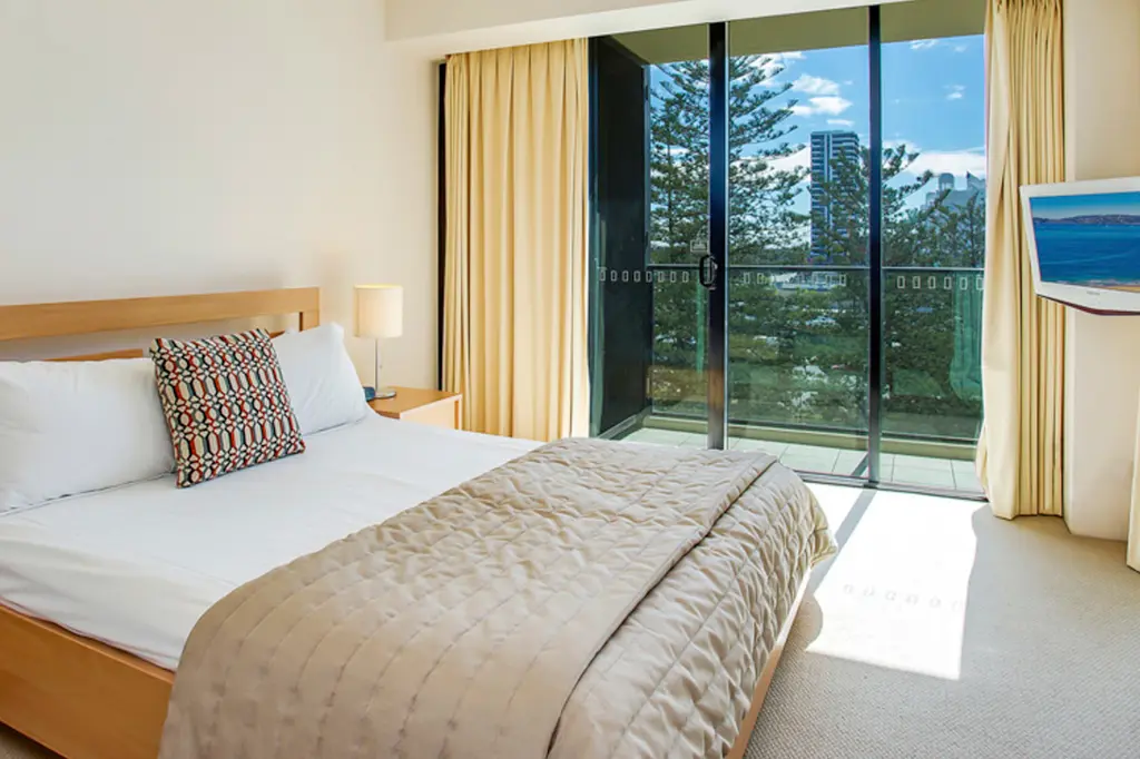 Mantra Broadbeach on the Park image 3