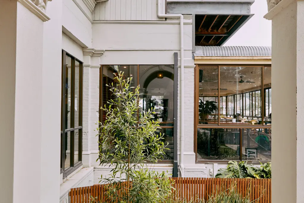 Lorne Hotel  image 11