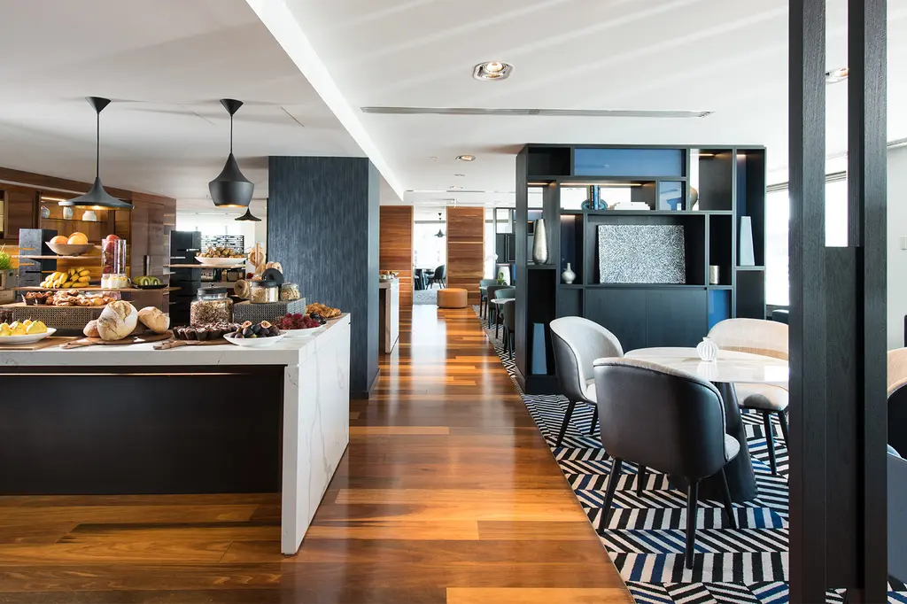 Pan Pacific Melbourne image 12