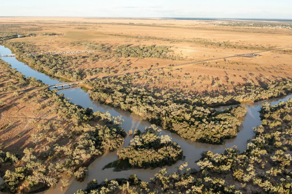 Mitchell Grass Retreat image 2