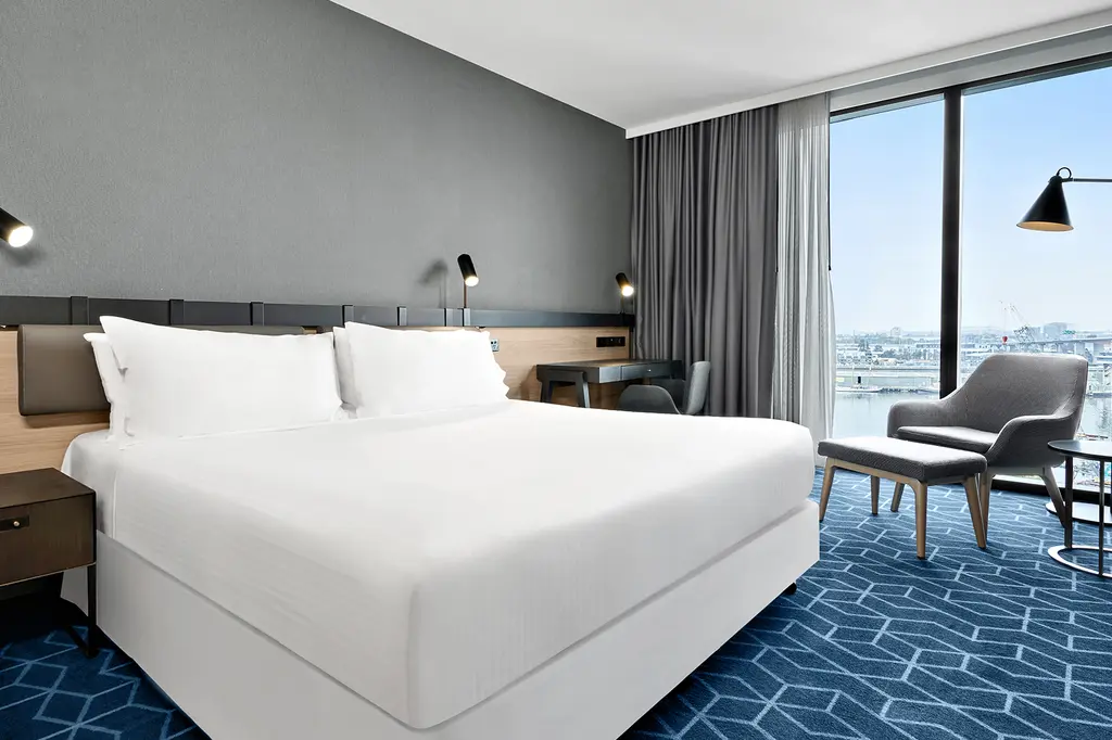 Vibe Hotel Melbourne Docklands image 8
