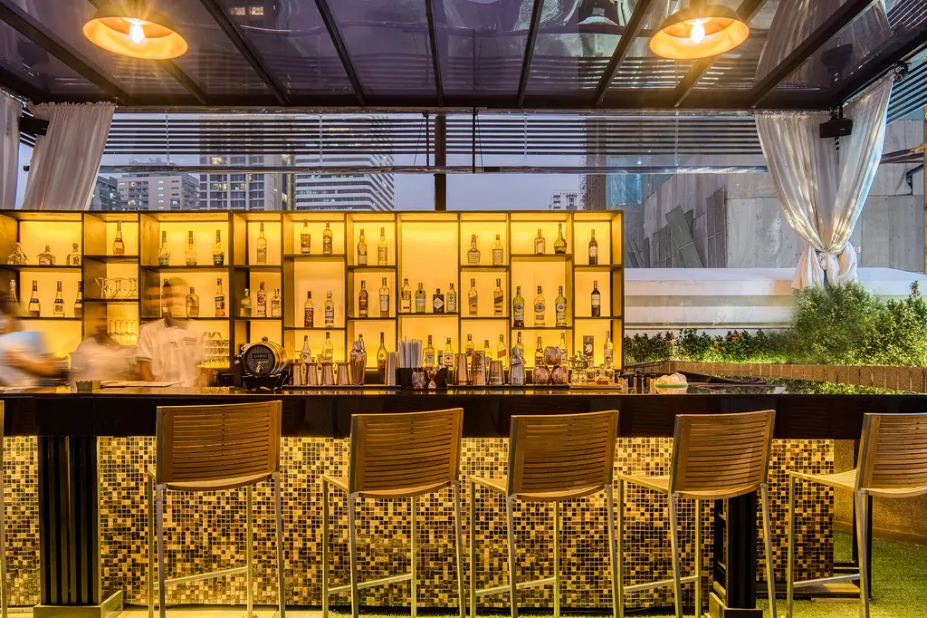 Mövenpick Hotel Sukhumvit 15 Bangkok image 5