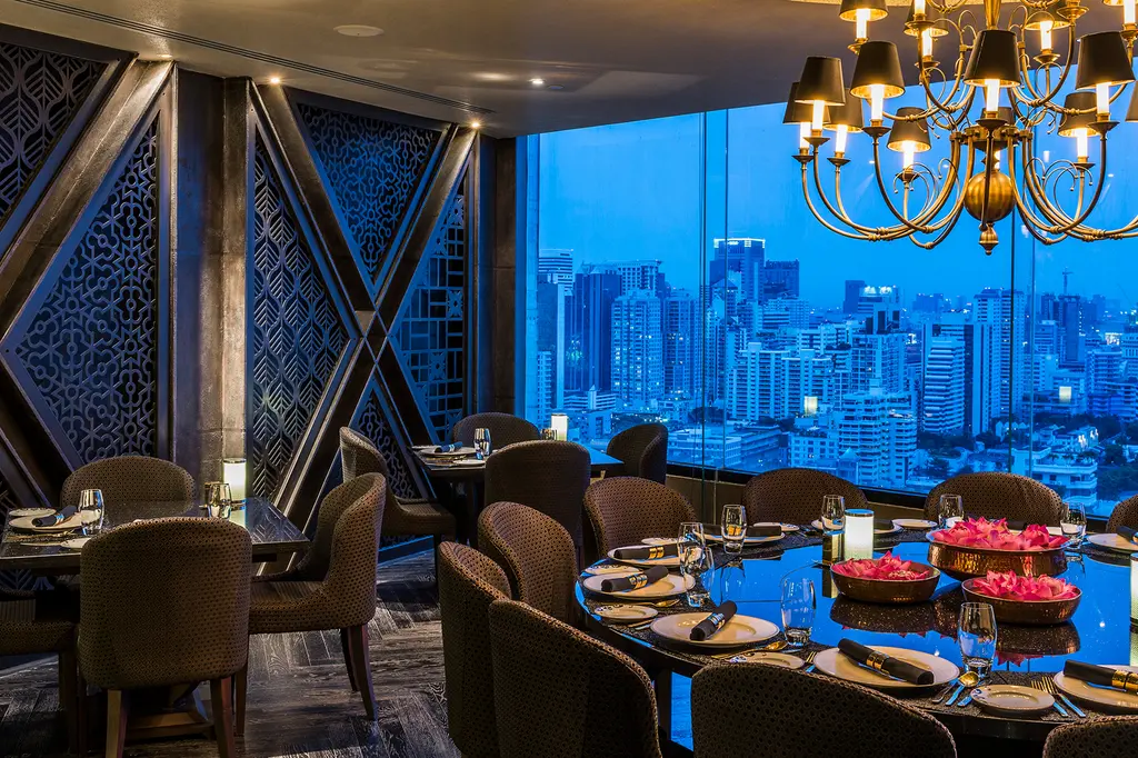 Holiday Inn Bangkok Sukhumvit, an IHG Hotel image 2