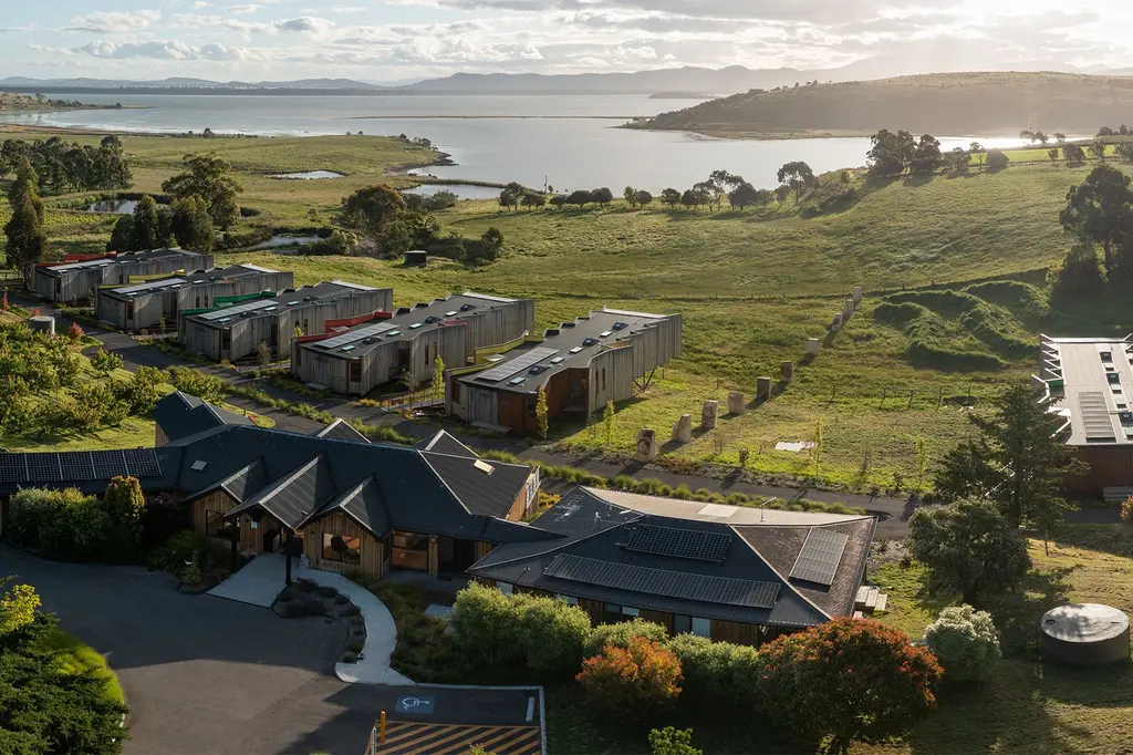 Iron Creek Bay Estate image 1