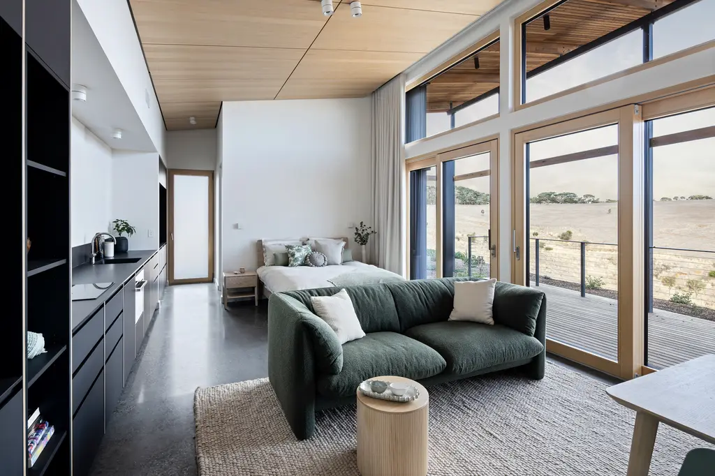 Studio on Forktree – Modern Coastal Retreat image 2
