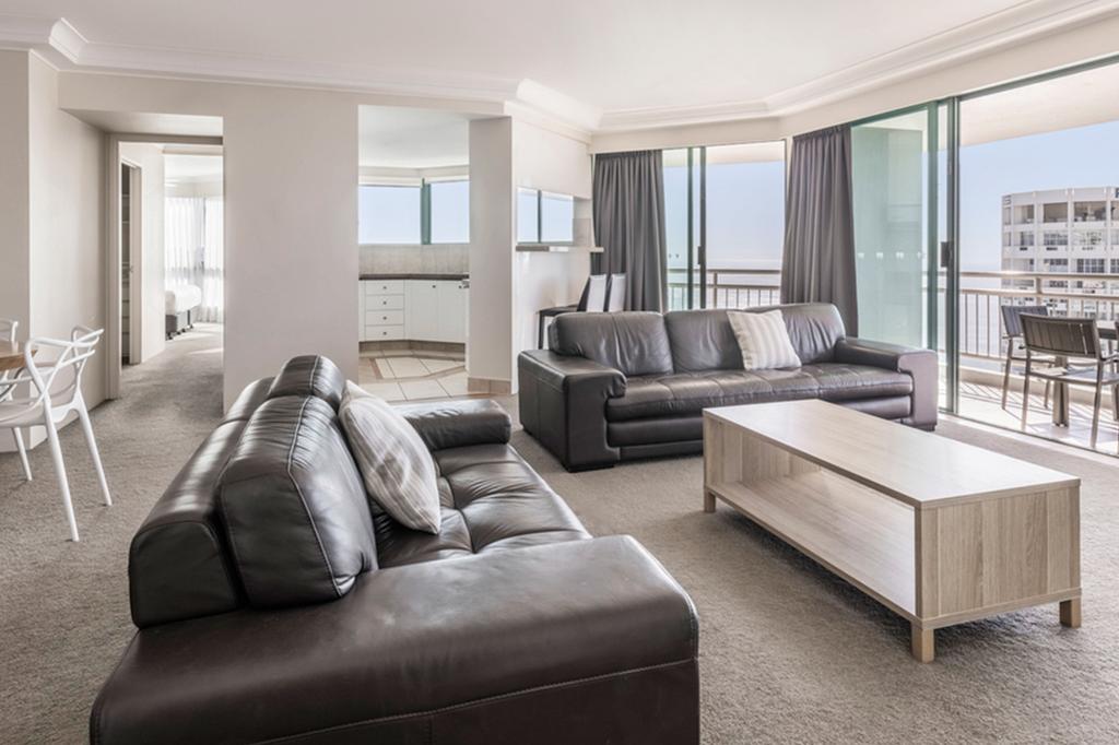 Mantra Crown Towers Surfers Paradise image 10
