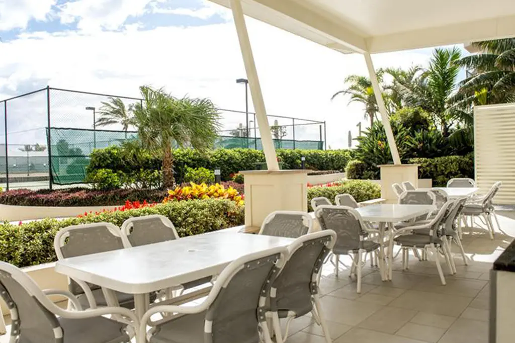 Paradise Centre Apartments Surfers Paradise image 6
