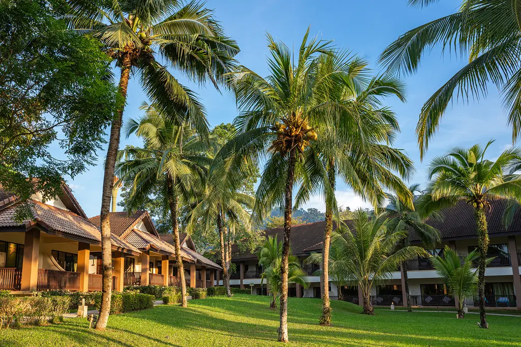  The Leaf Oceanside image 2