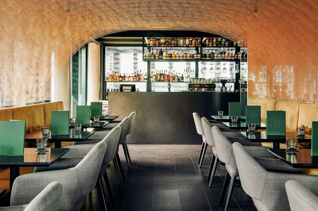 Quincy Hotel Melbourne image 6