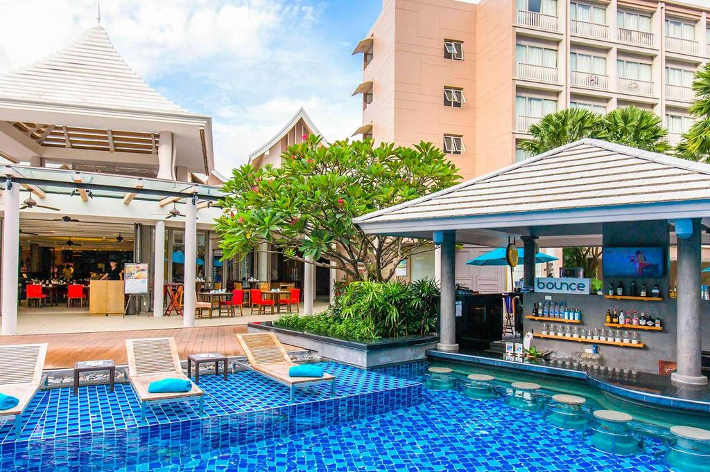 Grand Mercure Phuket Patong image 2