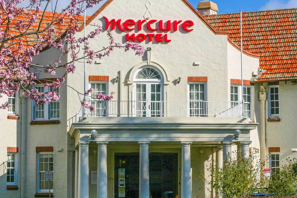 Mercure Canberra image 7