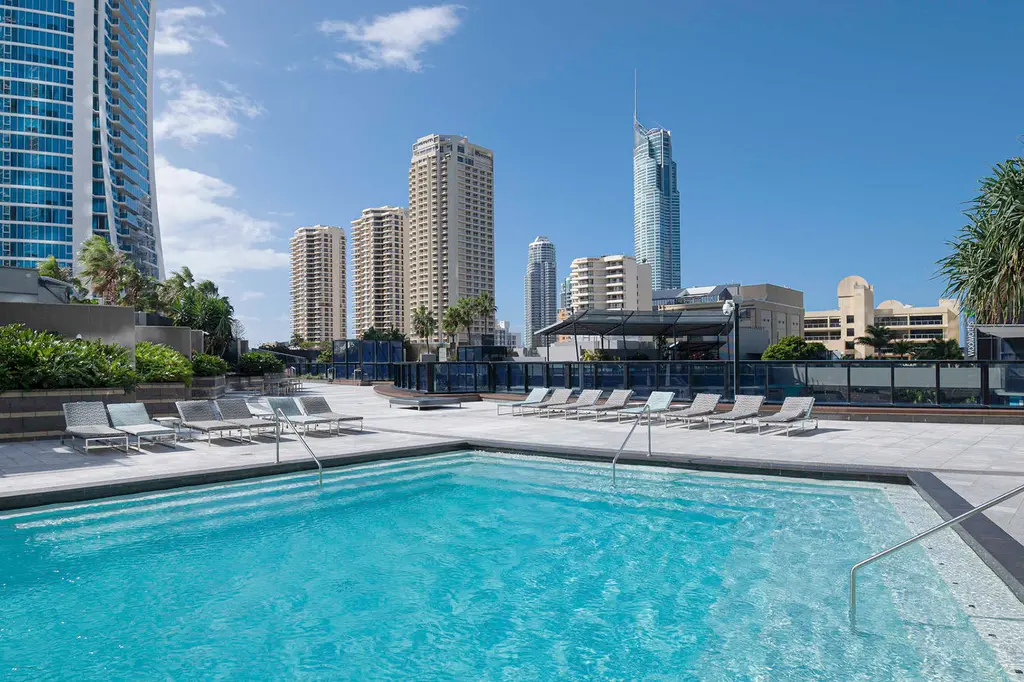 Mantra Circle on Cavill Surfers Paradise image 2