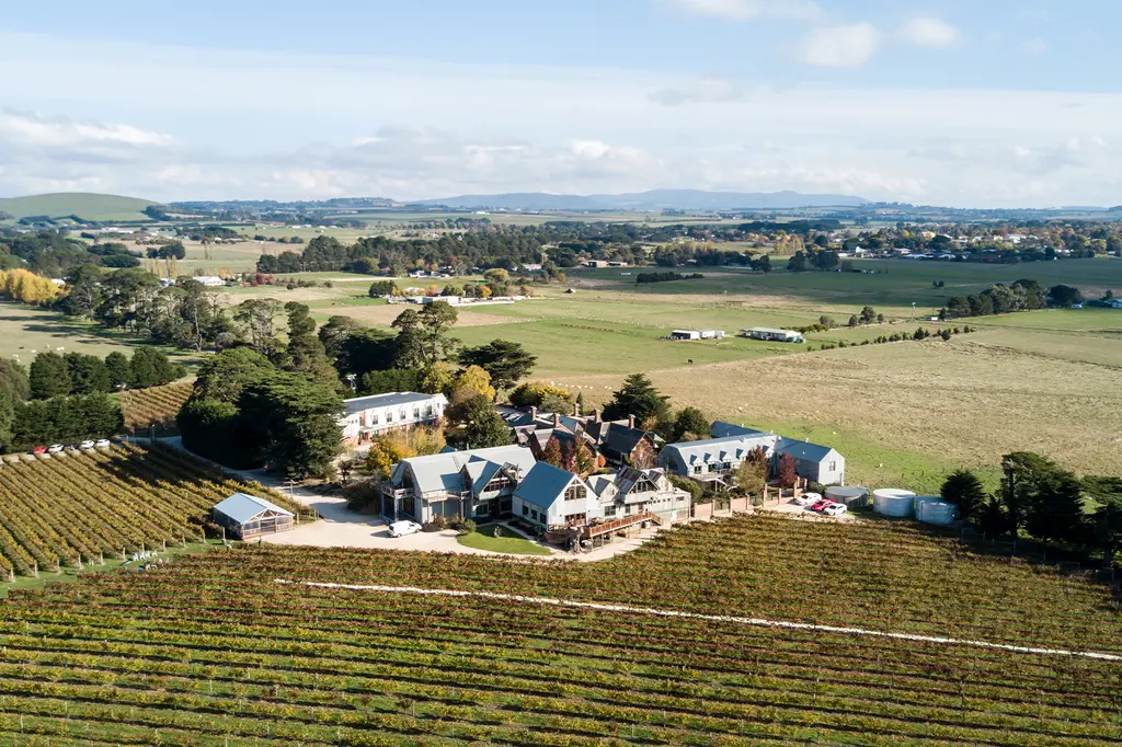 Cleveland Estate image 4