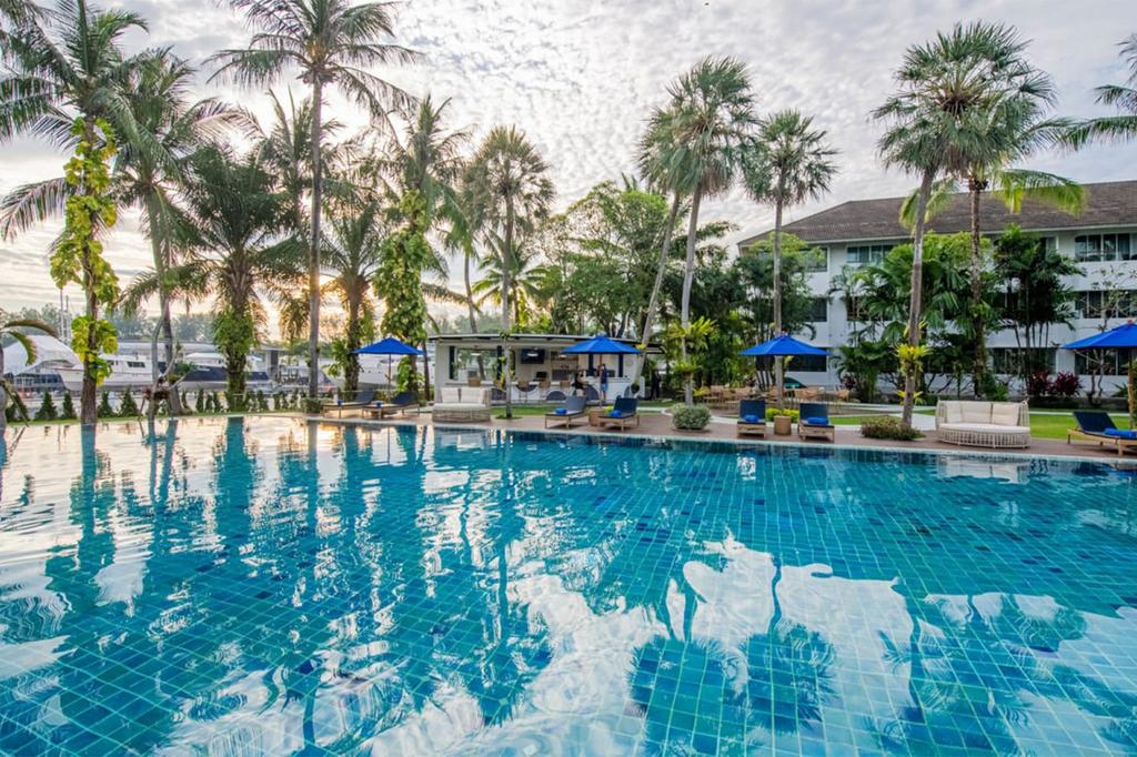 NH Boat Lagoon Phuket Resort image 1
