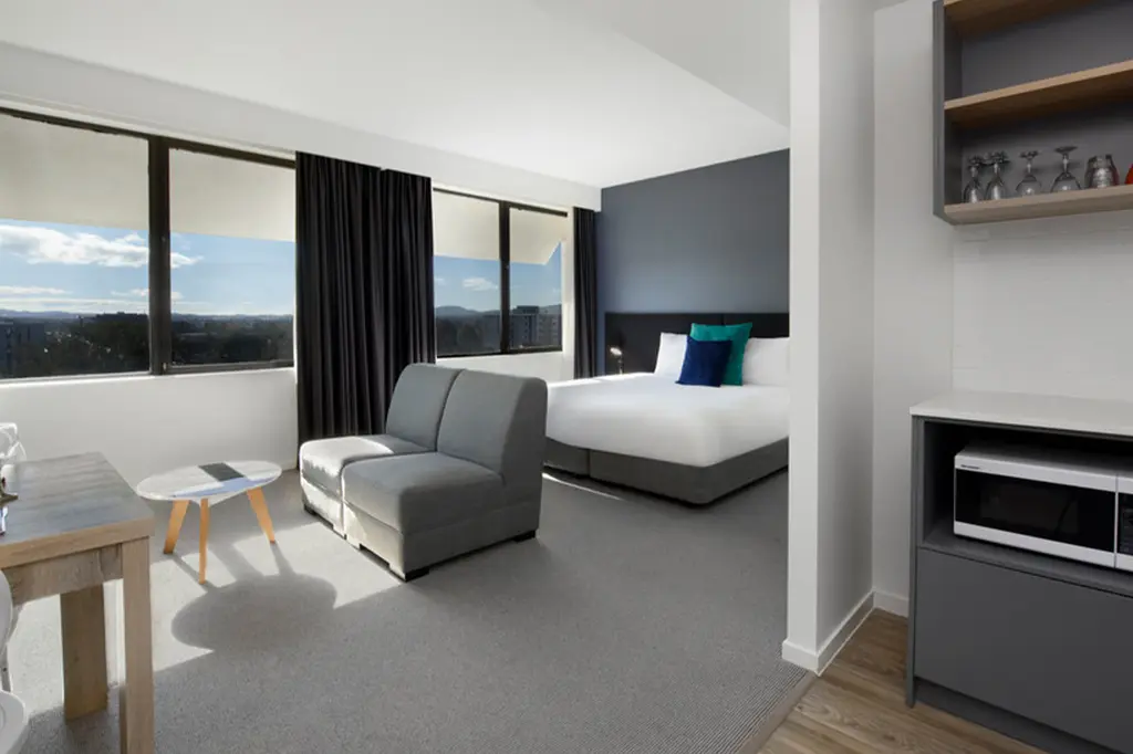 Mantra MacArthur Hotel image 3