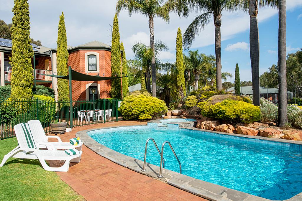 Clare Country Club image 2