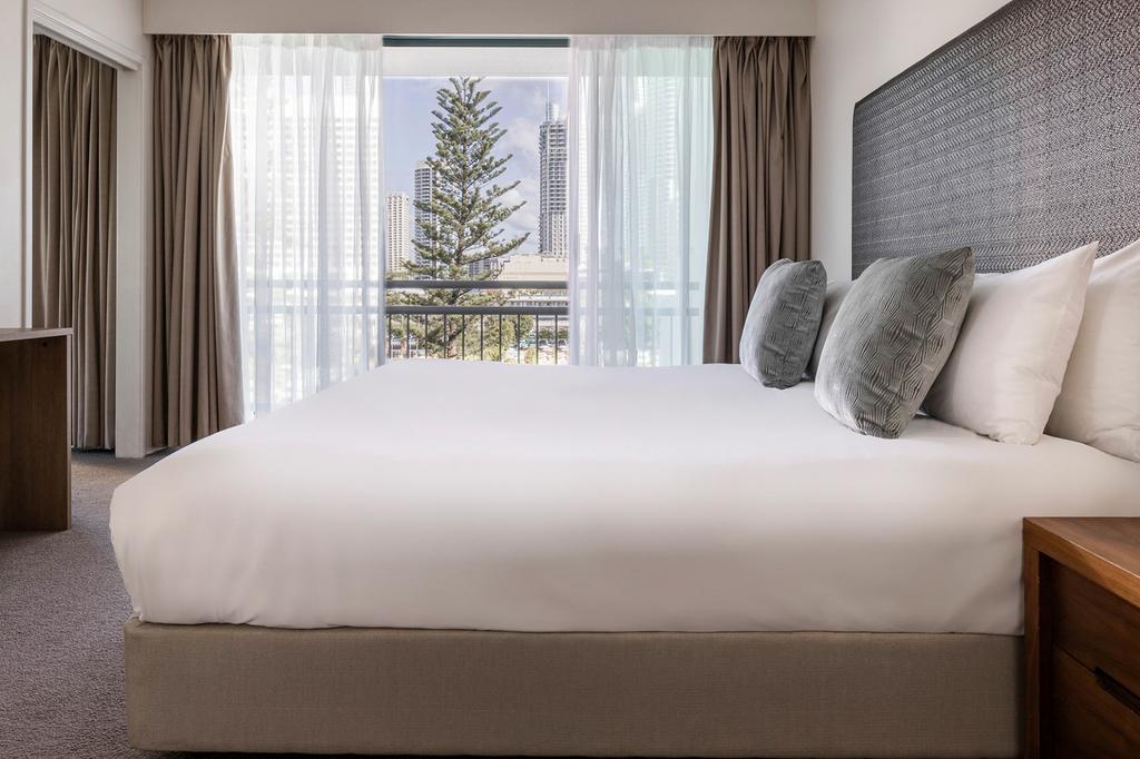 Mantra Crown Towers Surfers Paradise image 3