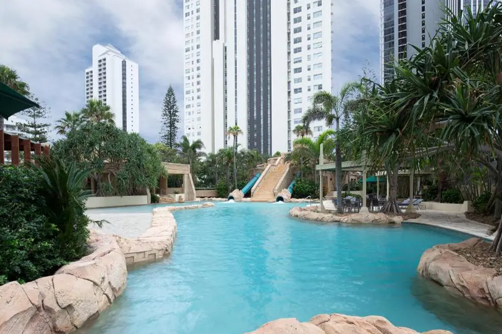 Mantra Sun City Surfers Paradise image 1