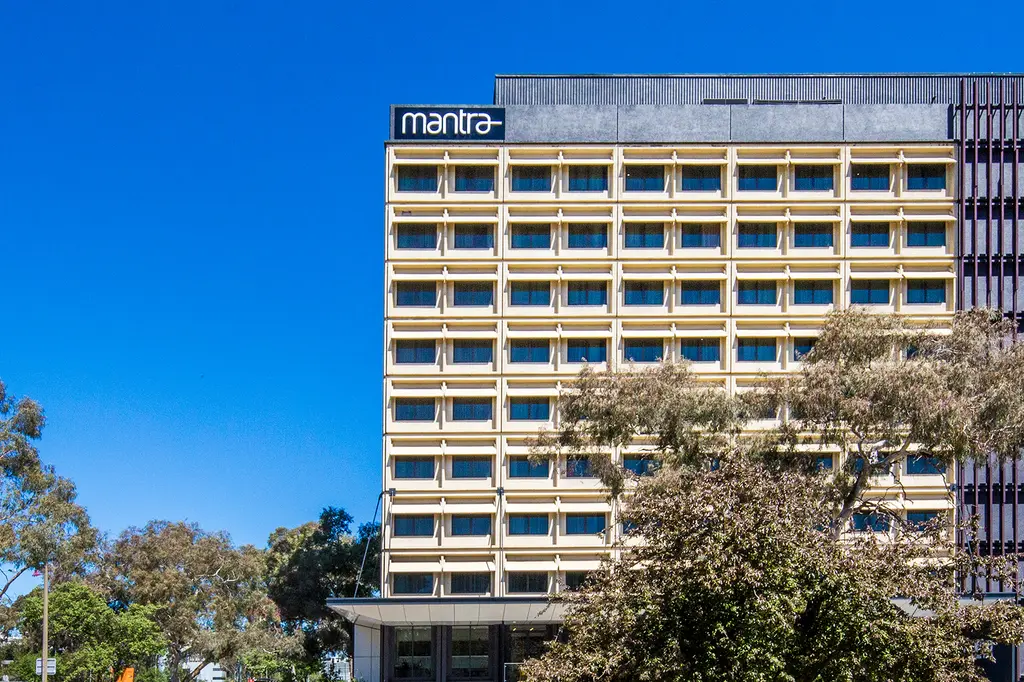 Mantra MacArthur Hotel image 1