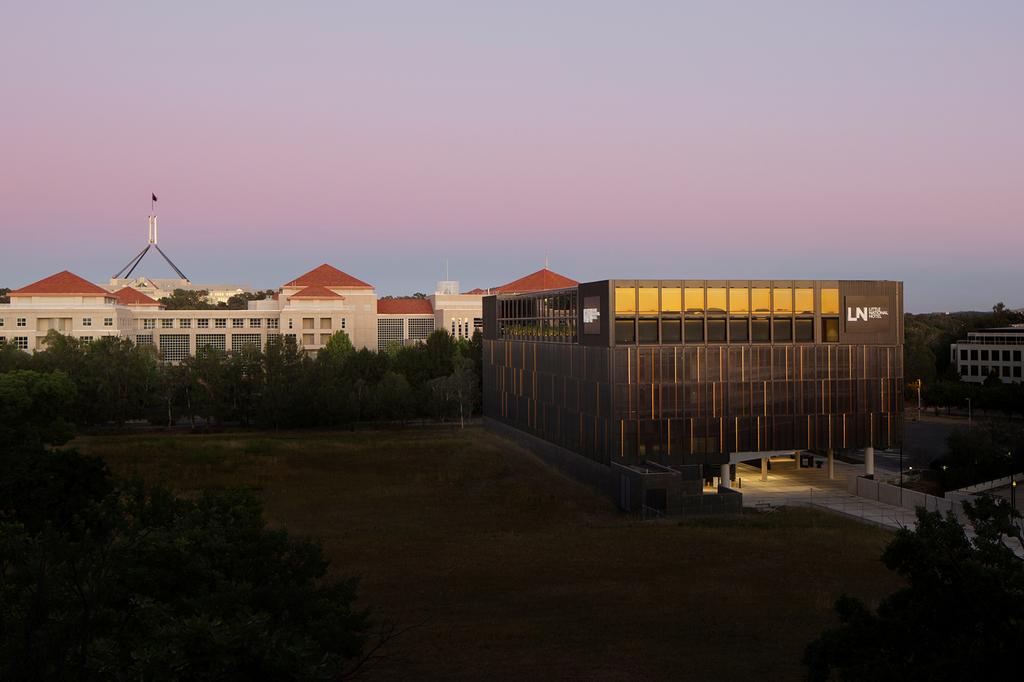 Little National Hotel Canberra image 13