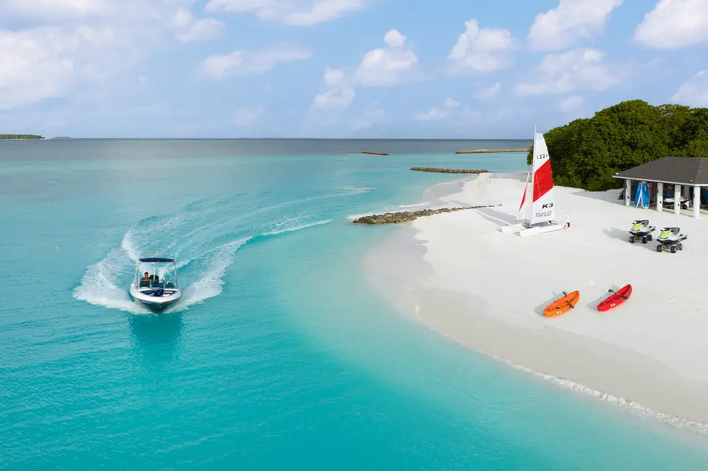 Avani+ Fares Maldives Resort image 17