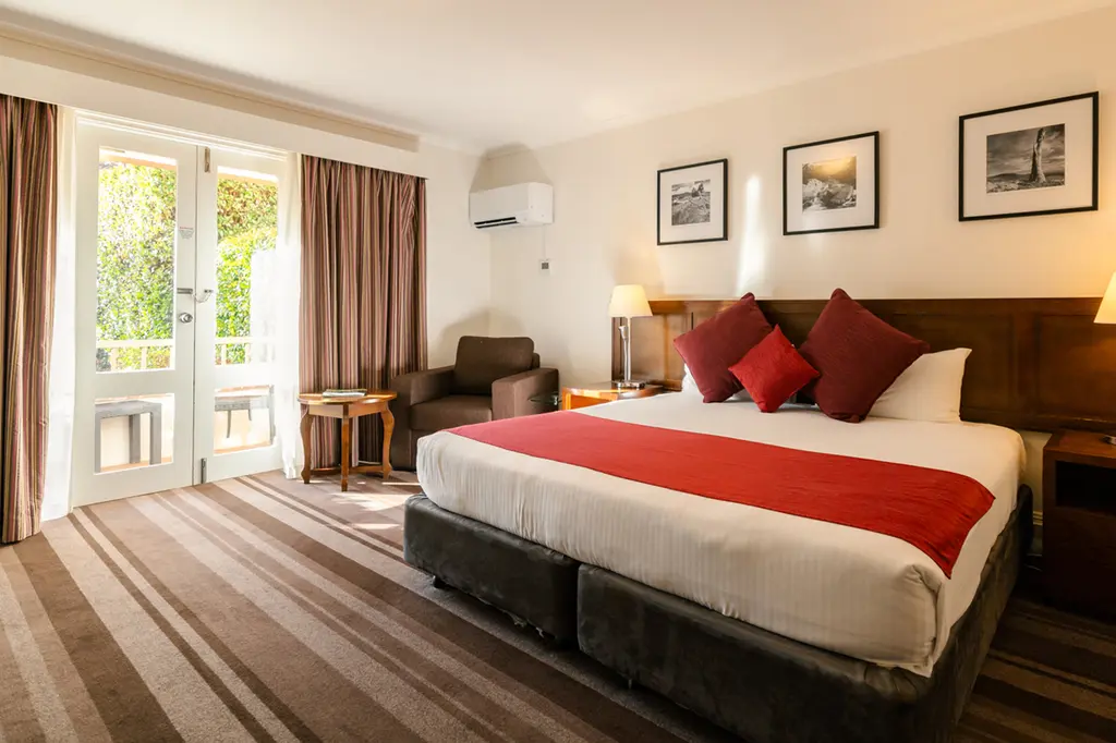 Mercure Canberra image 3