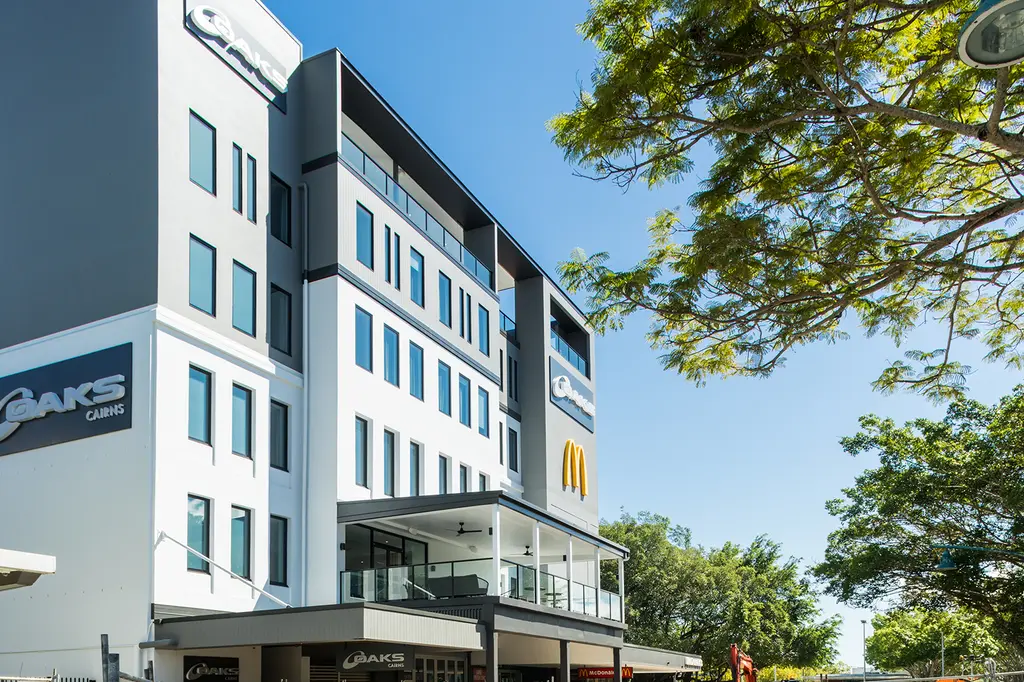 Oaks Cairns Hotel image 4