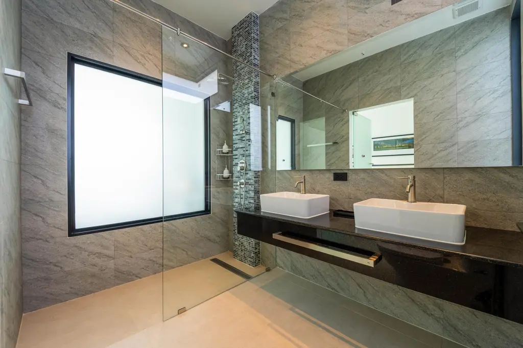 Luxury Modern 6 Bed Private Pool Villa image 16