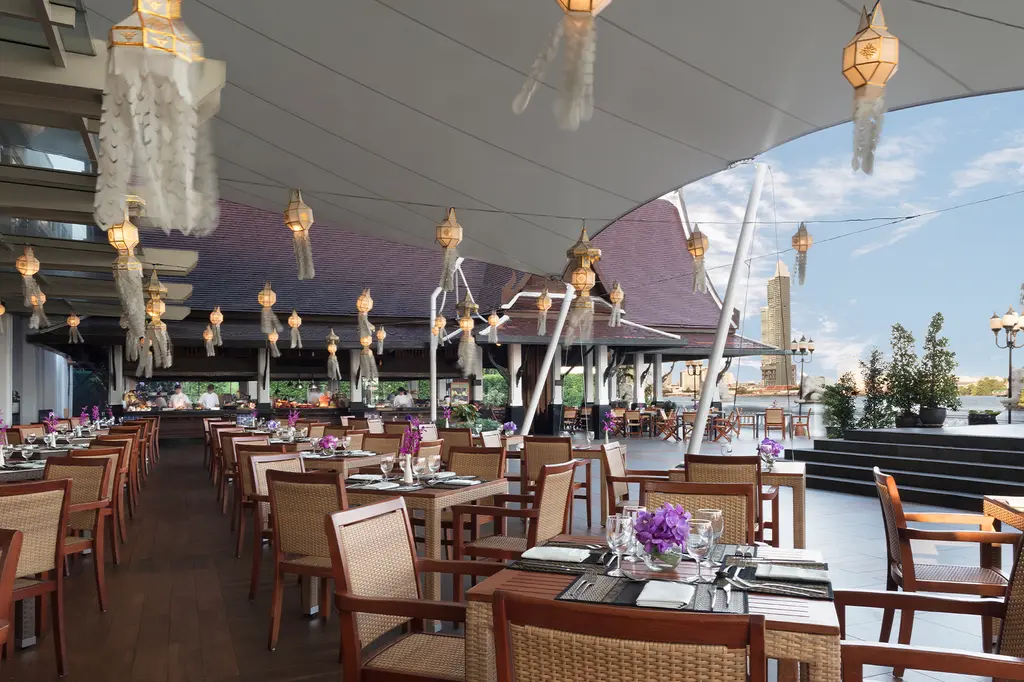 Anantara Riverside Bangkok Resort image 4