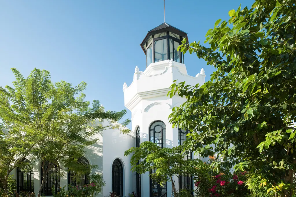 SAii Lagoon Maldives, Curio Collection by Hilton  image 10