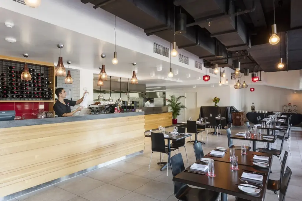 Oaks Elan Darwin Hotel image 5