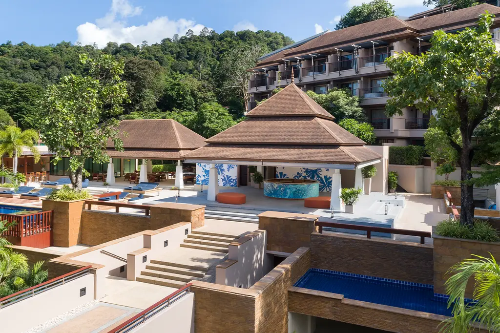 Avani Ao Nang Cliff Krabi Resort image 4