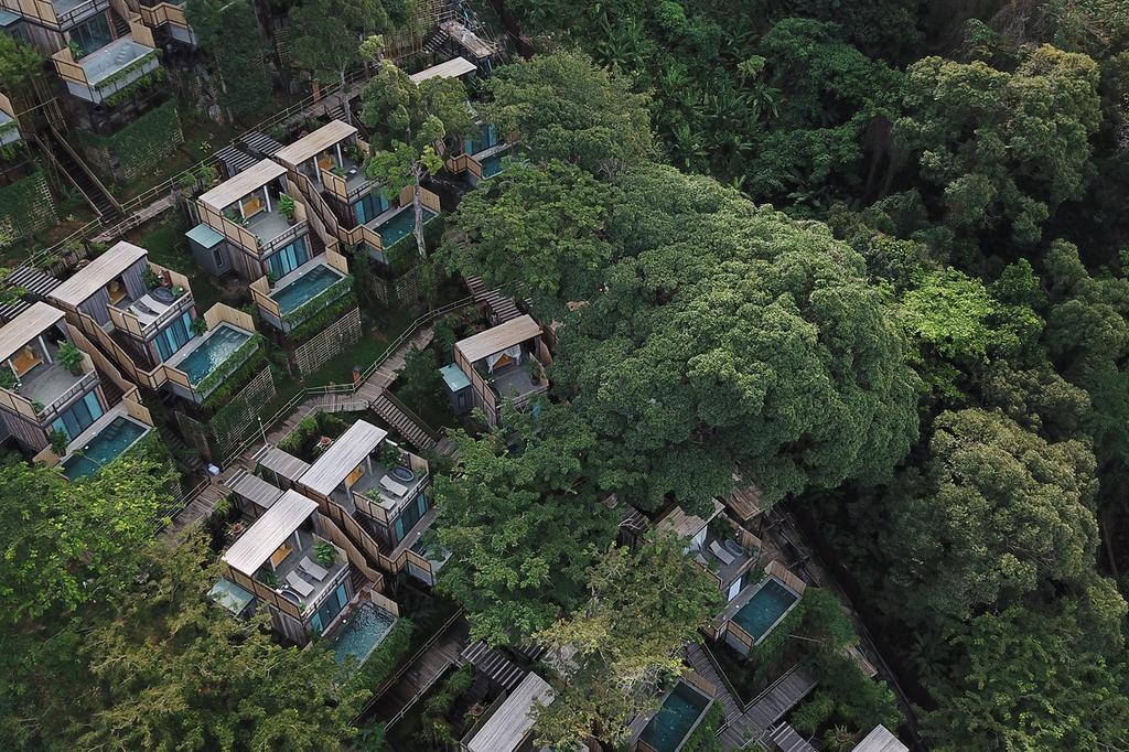 Dinso Resort & Villas Phuket, an IHG Hotel image 1