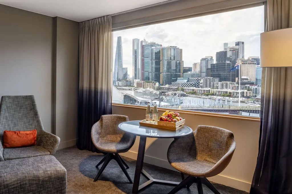 Novotel Sydney on Darling Harbour image 6