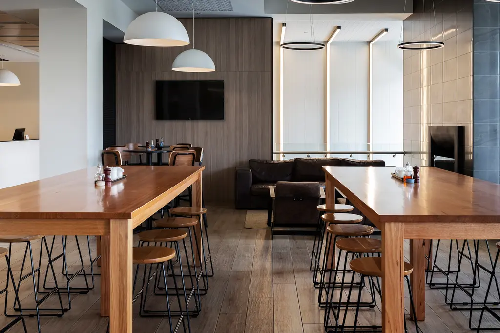 Mantra MacArthur Hotel image 13