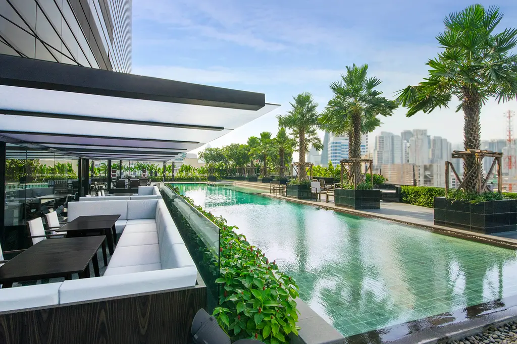 Holiday Inn Bangkok Sukhumvit, an IHG Hotel image 1