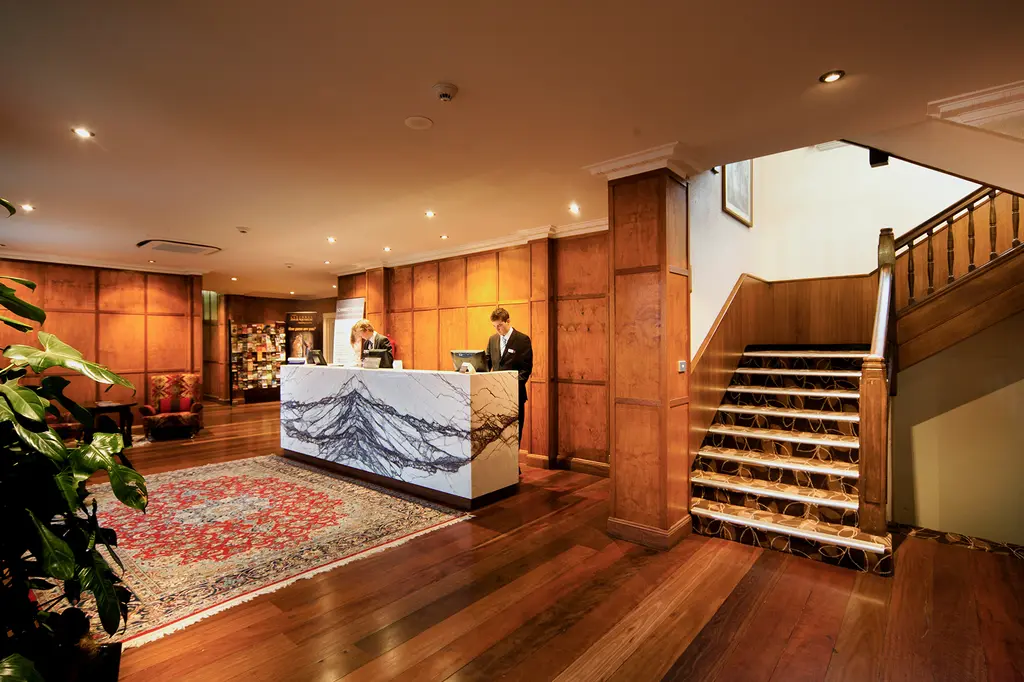 Mercure Canberra image 14