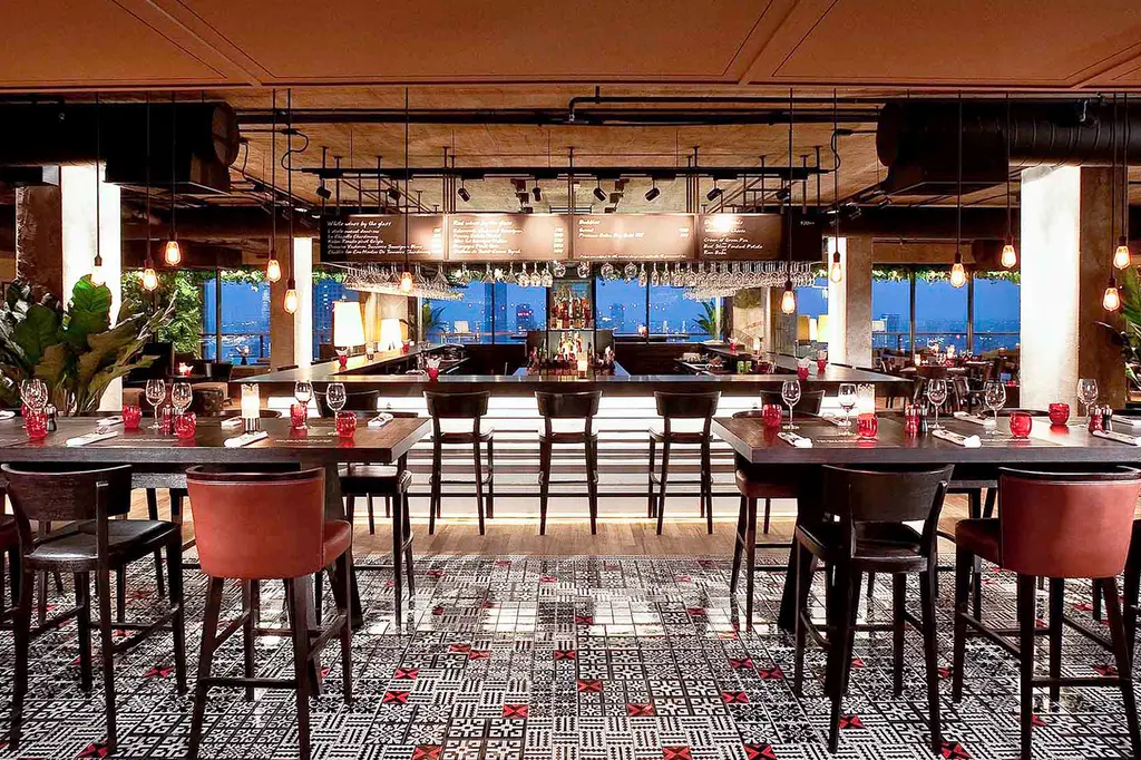 Pullman Bangkok Hotel G image 6