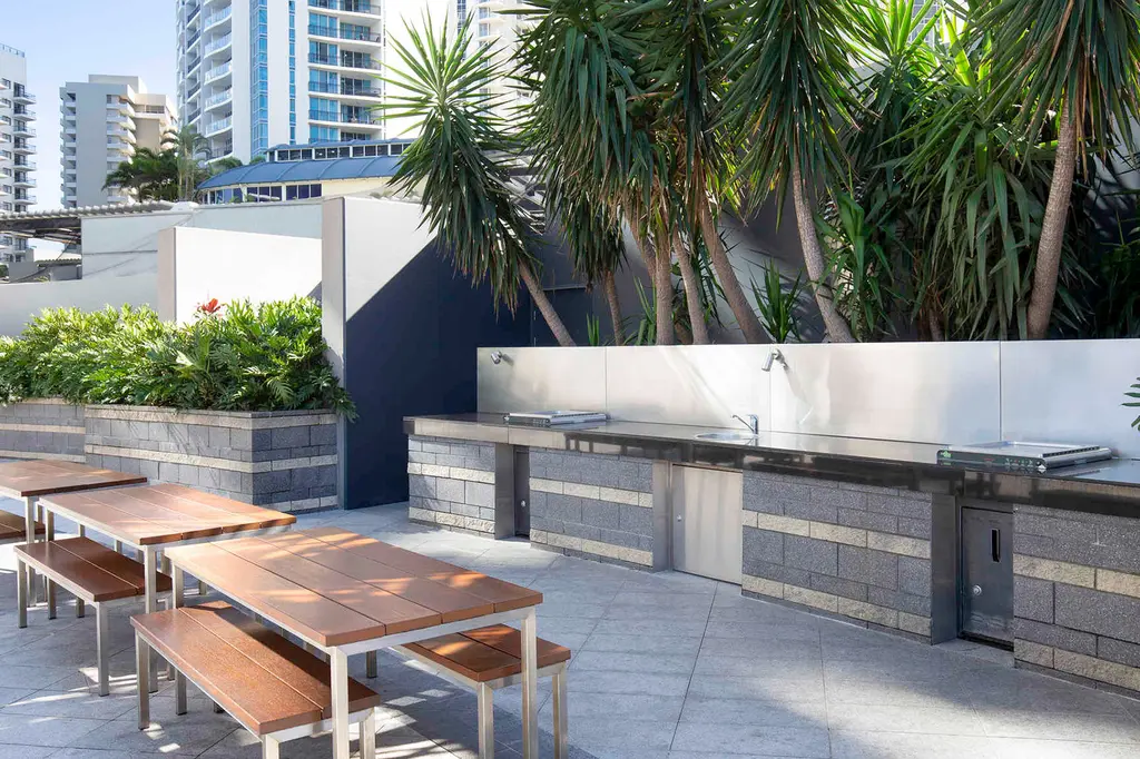 Mantra Circle on Cavill Surfers Paradise image 8