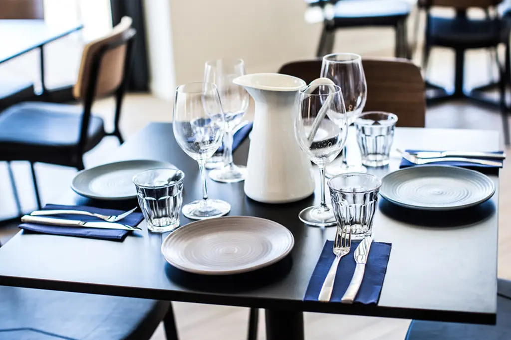 Mantra MacArthur Hotel image 12