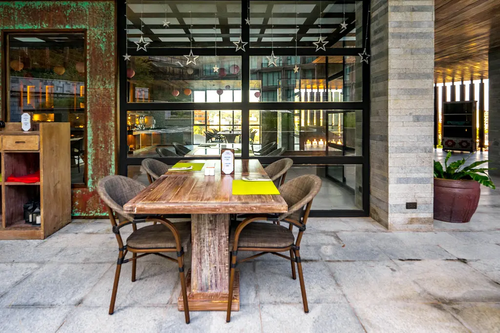 Dinso Resort & Villas Phuket, an IHG Hotel image 8