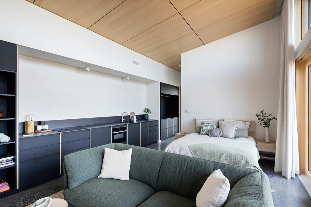 Studio on Forktree – Modern Coastal Retreat image 8